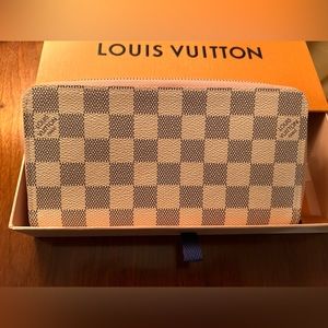 Louis Vuitton Damier Azur Zippy Wallet